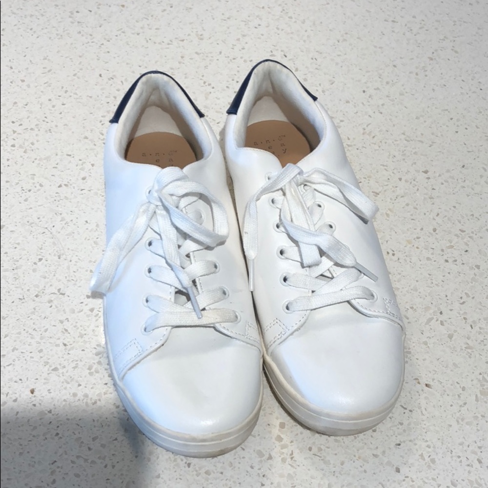 Women’s sneakers